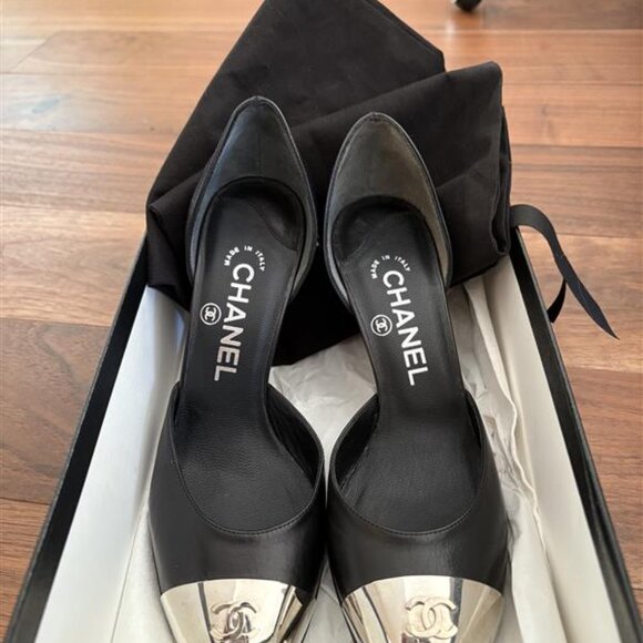 Vintage Chanel D’Orsay Heels – Size 35.5C (black/silver classic) - Picture 7 of 8